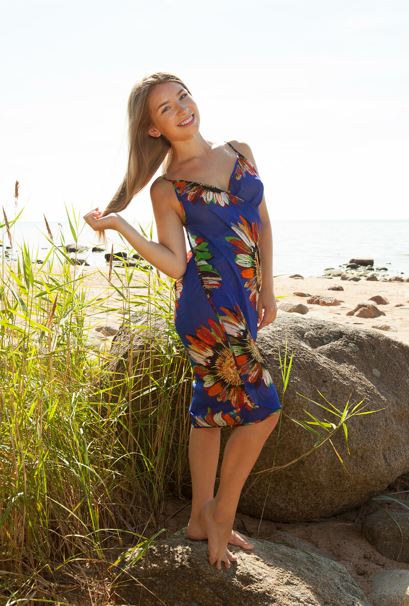 Белла, 18